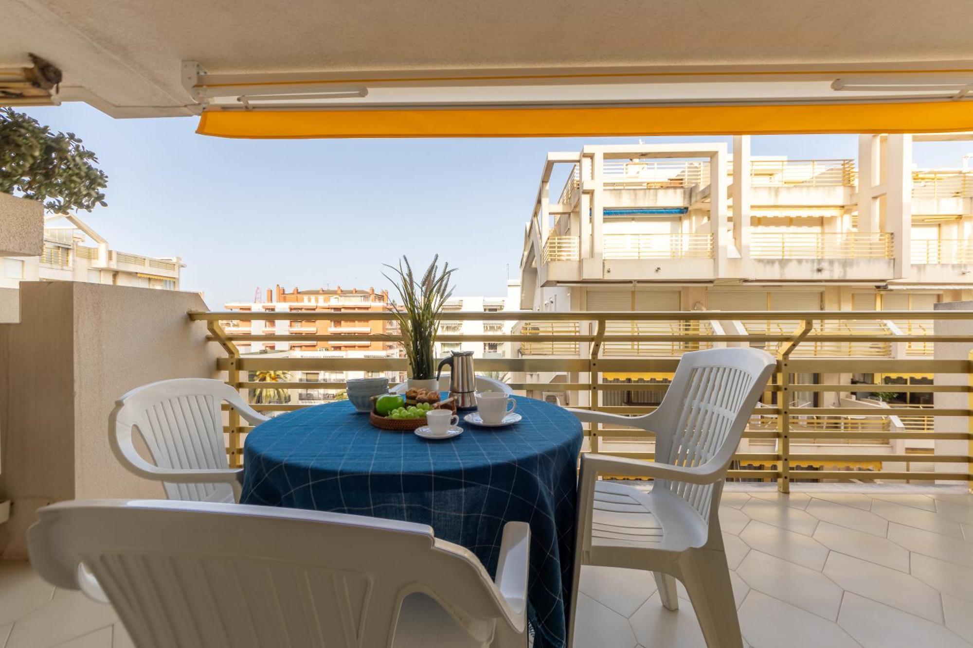 Apartamento Novelty III Arysal 4 Salou Exterior foto